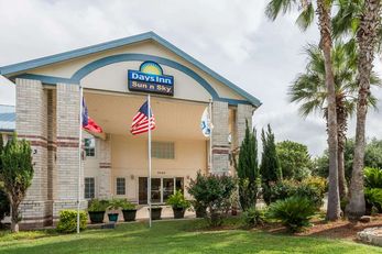 Days Inn San Antonio SE by AT&T Center