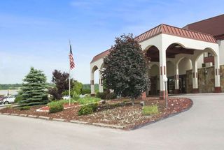Ramada by Wyndham Pittsburgh/New Stanton