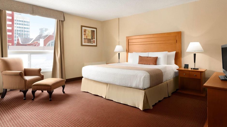 Days Inn Downtown Edmonton Room