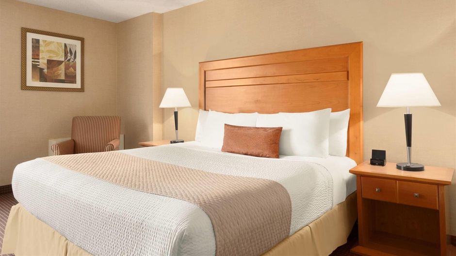 Days Inn Downtown Edmonton Room