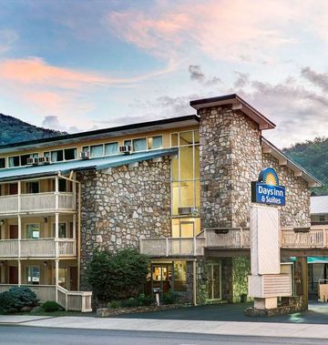 Days Inn & Suites Downtown
