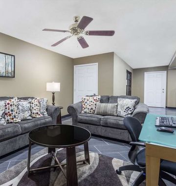 Days Inn Greensboro Airport