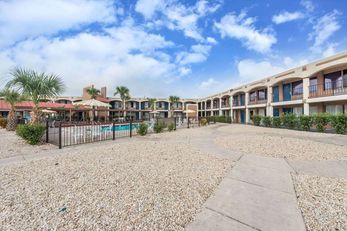 Days Inn Splashtown/ATT Center