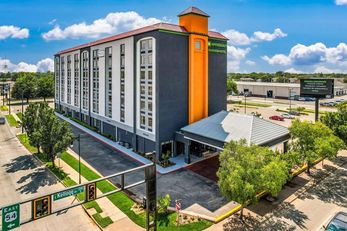 Wyndham Garden Wichita Downtown