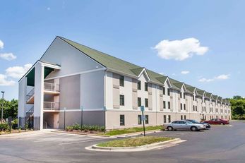 Days Inn Lanham Washington D.C