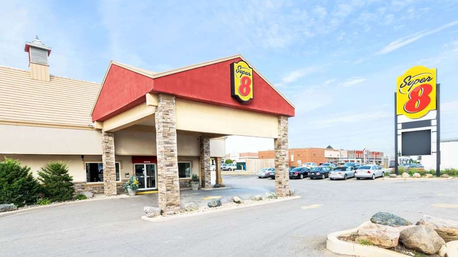 Super 8 Cambridge/Kitchener/WaterlooArea Exterior