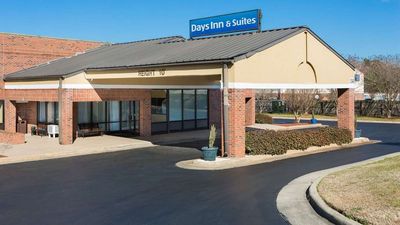 Days Inn & Suites Rocky Mount