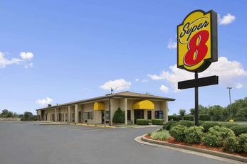 Super 8 Tupelo Airport