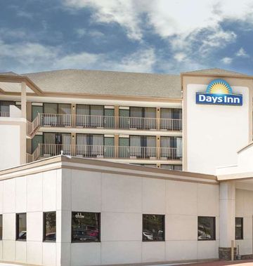 Days Inn Columbus-North Fort Moore
