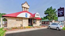Knights Inn Madison Heights