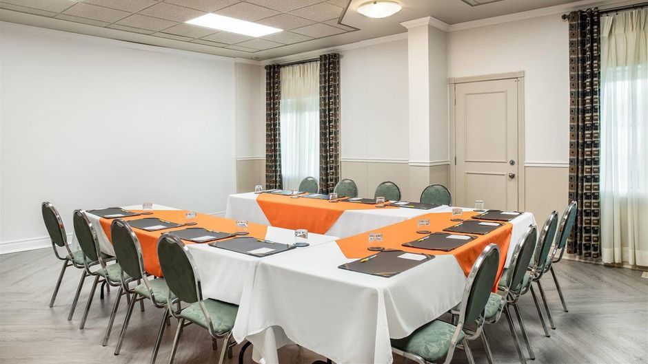 Days Inn Berthierville Meeting