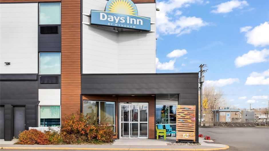 Days Inn Berthierville Exterior