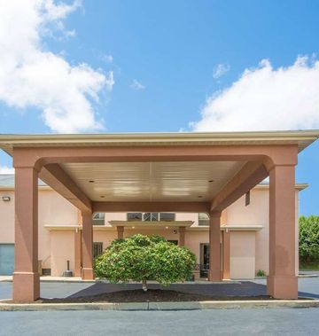 Howard Johnson Express Inn - Beckley