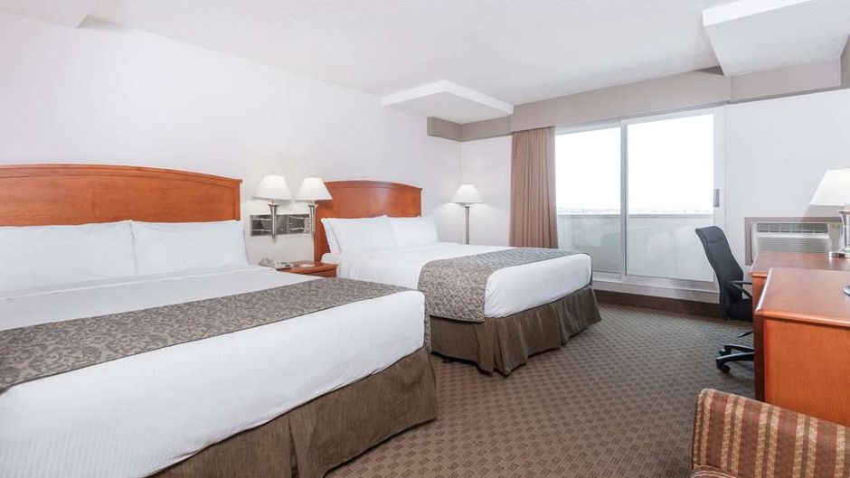 Ramada Edmonton South Room