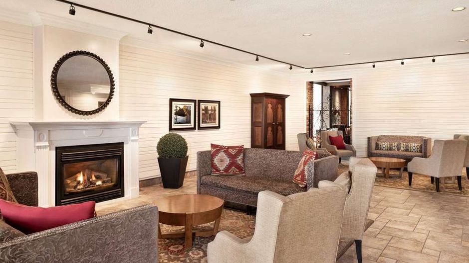 Ramada Cornwall Lobby