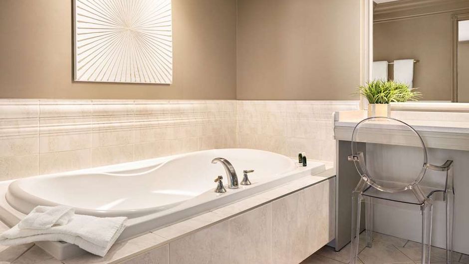 Ramada Cornwall Room