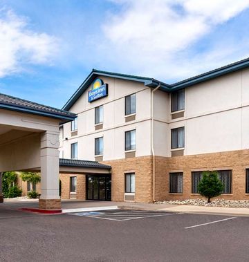 Days Inn & Suites Denver Intl Airport