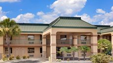 Super 8 Byron/South Macon