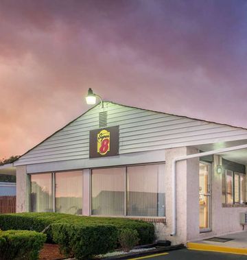 Super 8 Centerville-Richmond