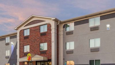 Super 8 (Wyndham) Bedford, TX, DFW-West