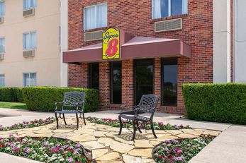 Super 8 Grapevine/DFW Airport Northwest