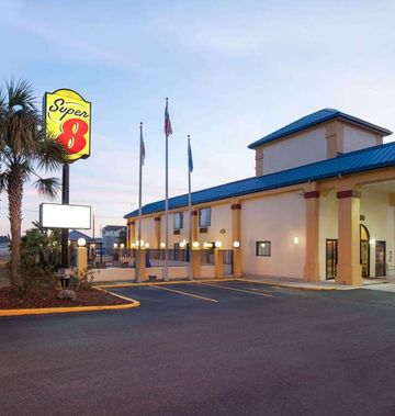 Super 8 Hammond