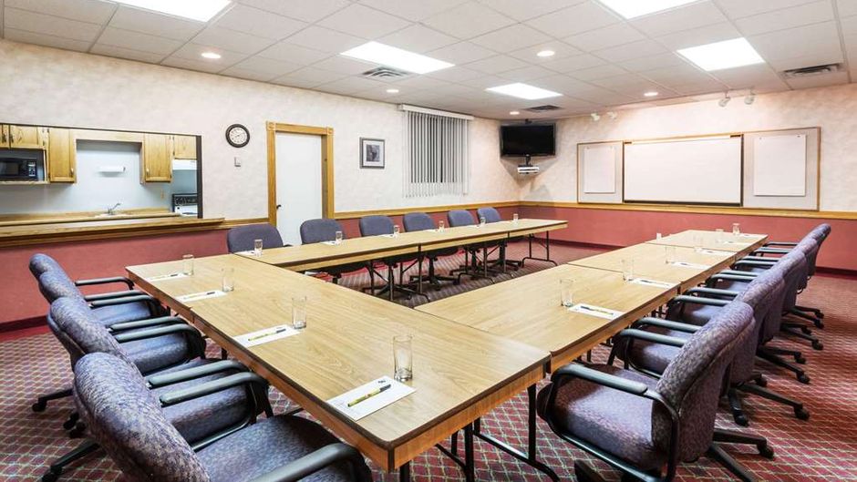 Super 8 Hotel Port Elgin Meeting