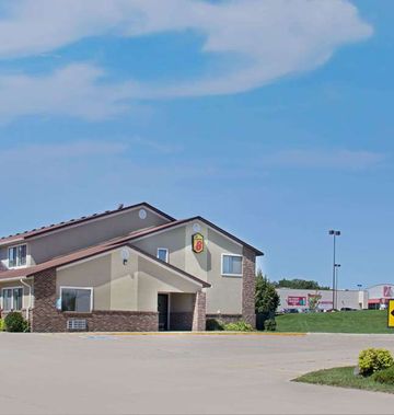 Super 8 Charles City
