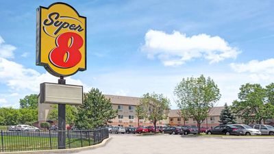 Super 8 Chicago OHare Airport