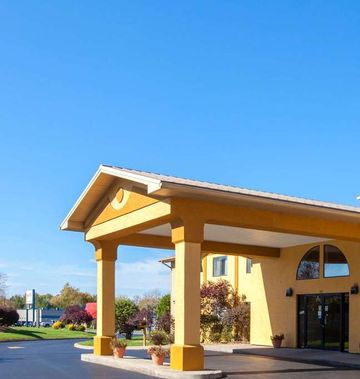 Super 8 Liverpool/Clay/Syracuse Area
