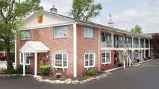 Super 8 Sturbridge