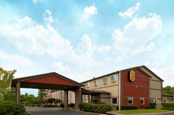 Super 8 Woodburn
