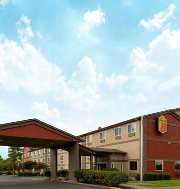 Super 8 Woodburn
