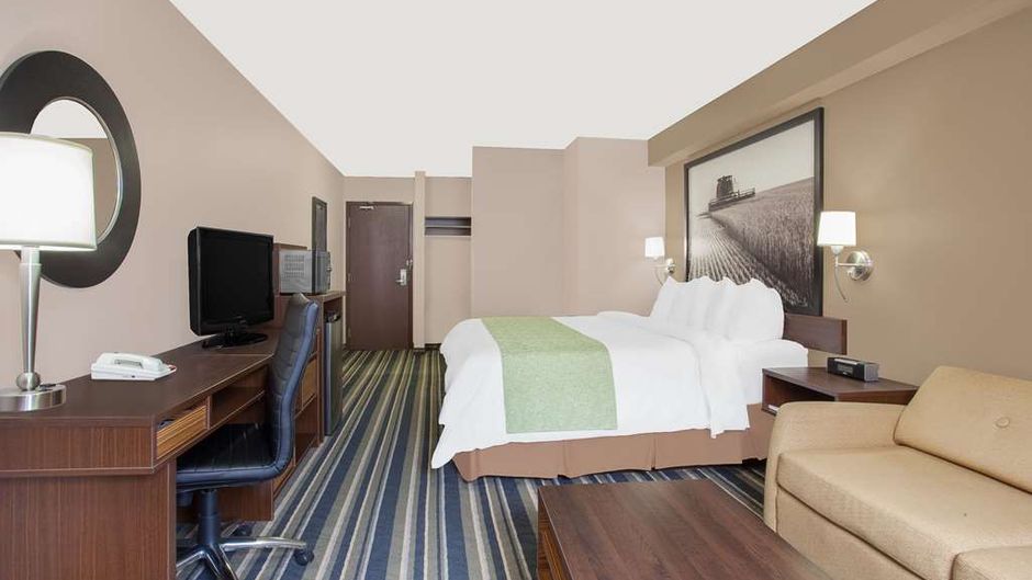 Super 8 Brandon Room