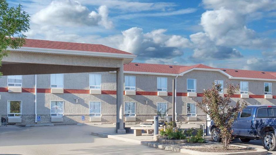Super 8 Brandon Exterior