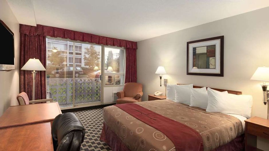 Travelodge Nanaimo Room