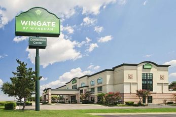 Wingate by Wyndham Hotel & Conf Ctr