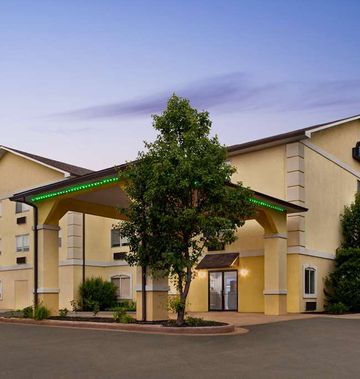 Days Inn Kansas City Intl Airport