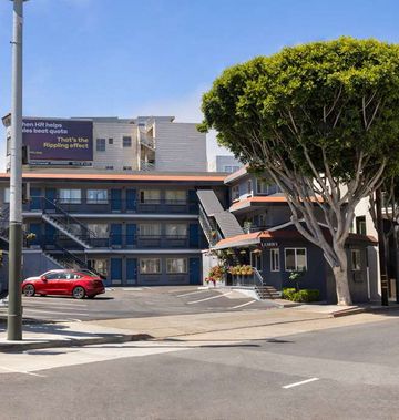 Travelodge by Fishermans Wharf