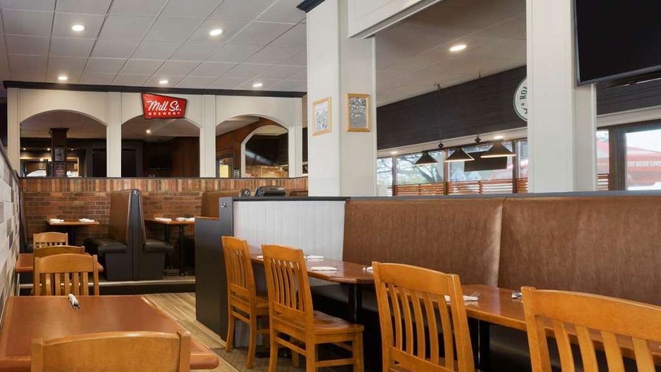 Travelodge Toronto East Restaurant