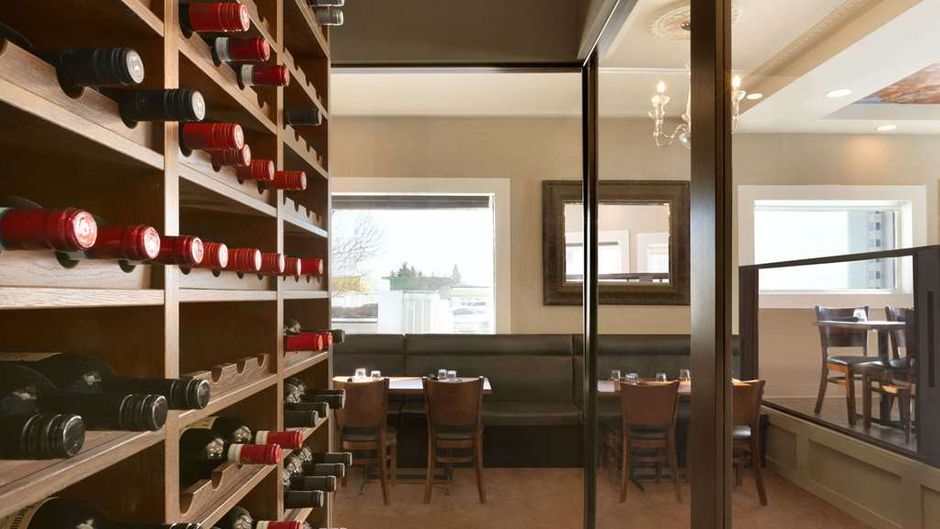 Travelodge Edmonton South Restaurant
