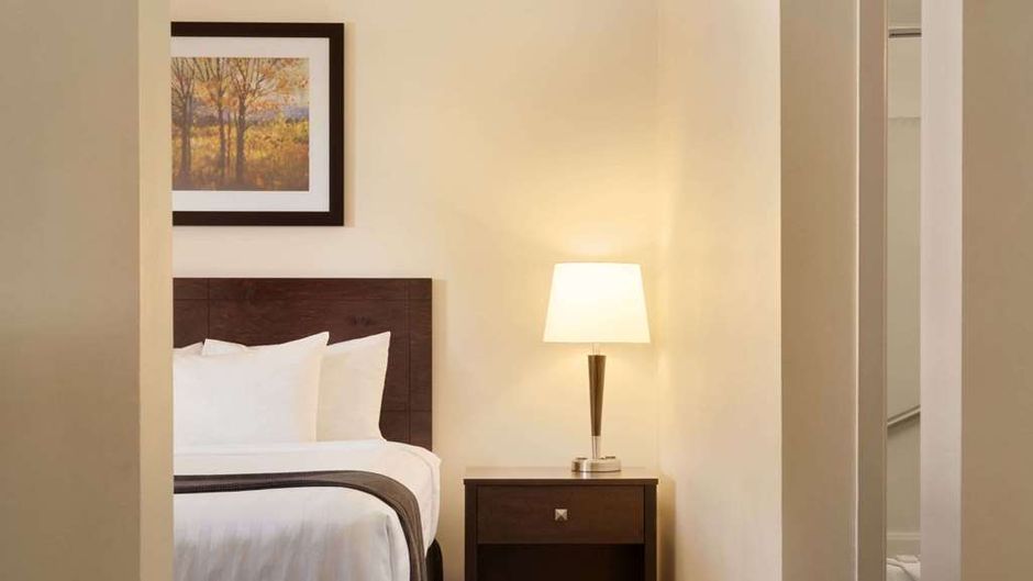 Travelodge Edmonton South Suite