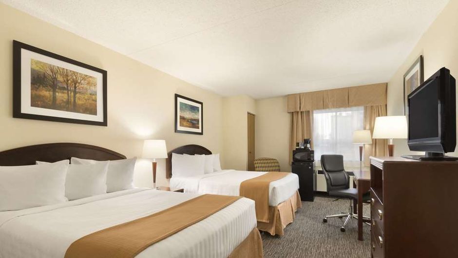 Travelodge Edmonton South Room