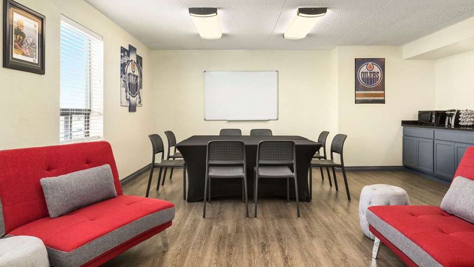 Travelodge Edmonton West Meeting