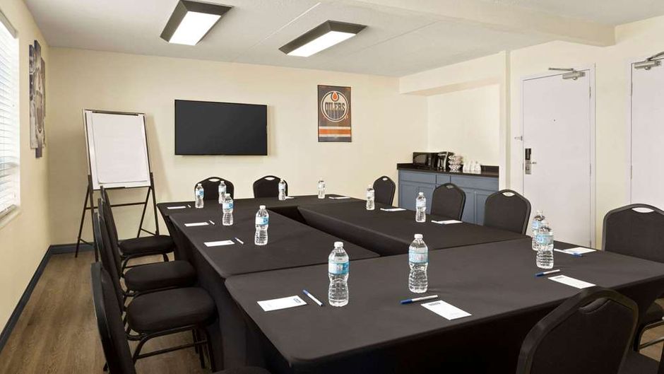 Travelodge Edmonton West Meeting