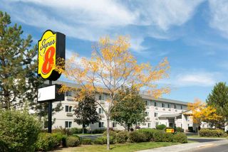 Super 8 Redmond