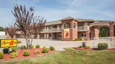 Super 8 Cabot