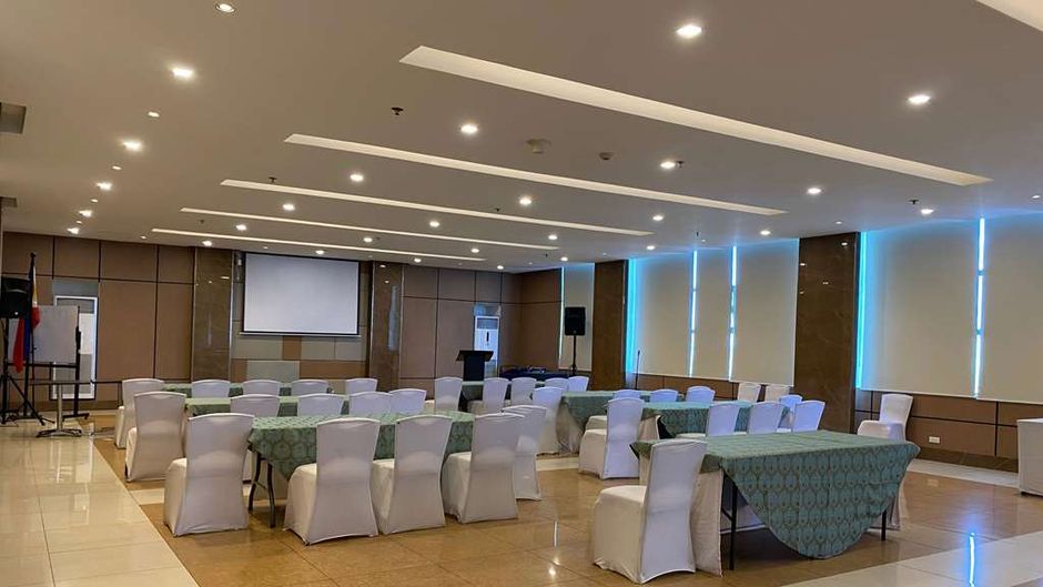Days Hotel Iloilo Meeting