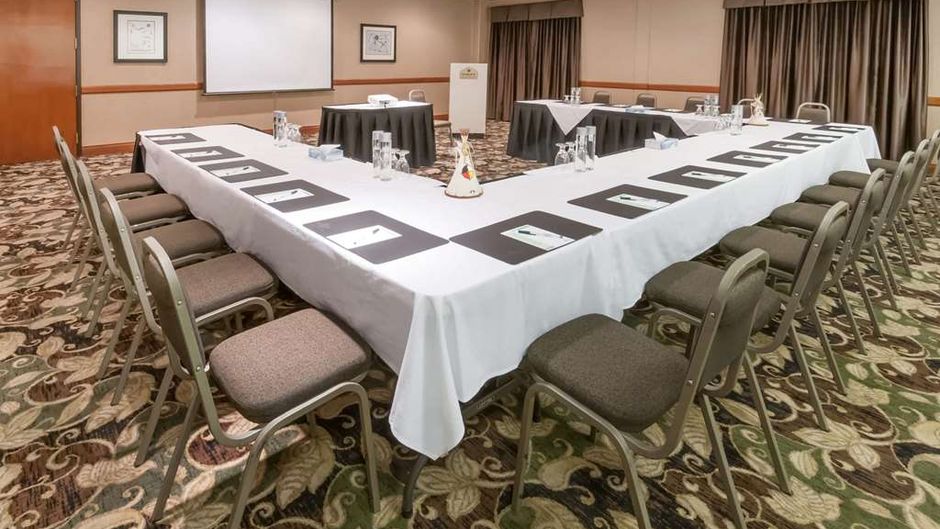 Wingate by Wyndham Edmonton West Meeting
