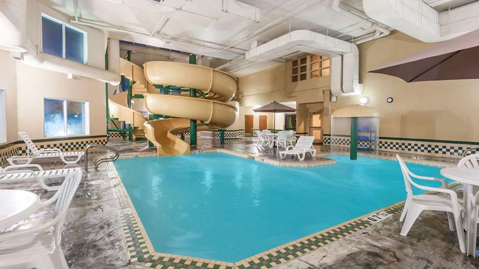 Wingate by Wyndham Edmonton West Pool